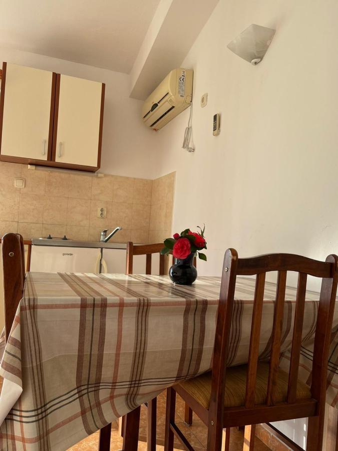 Apartments And Room Mv Petrovac Exterior foto