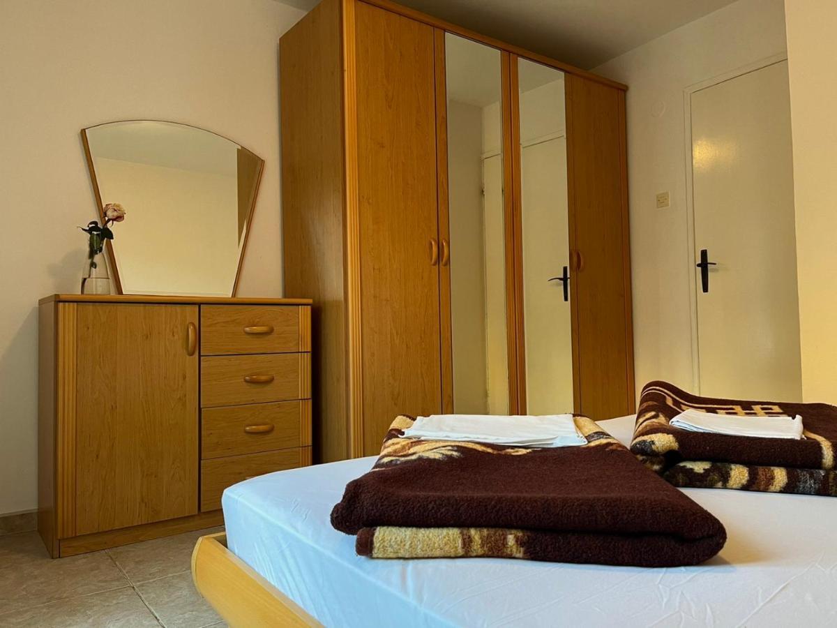 Apartments And Room Mv Petrovac Exterior foto